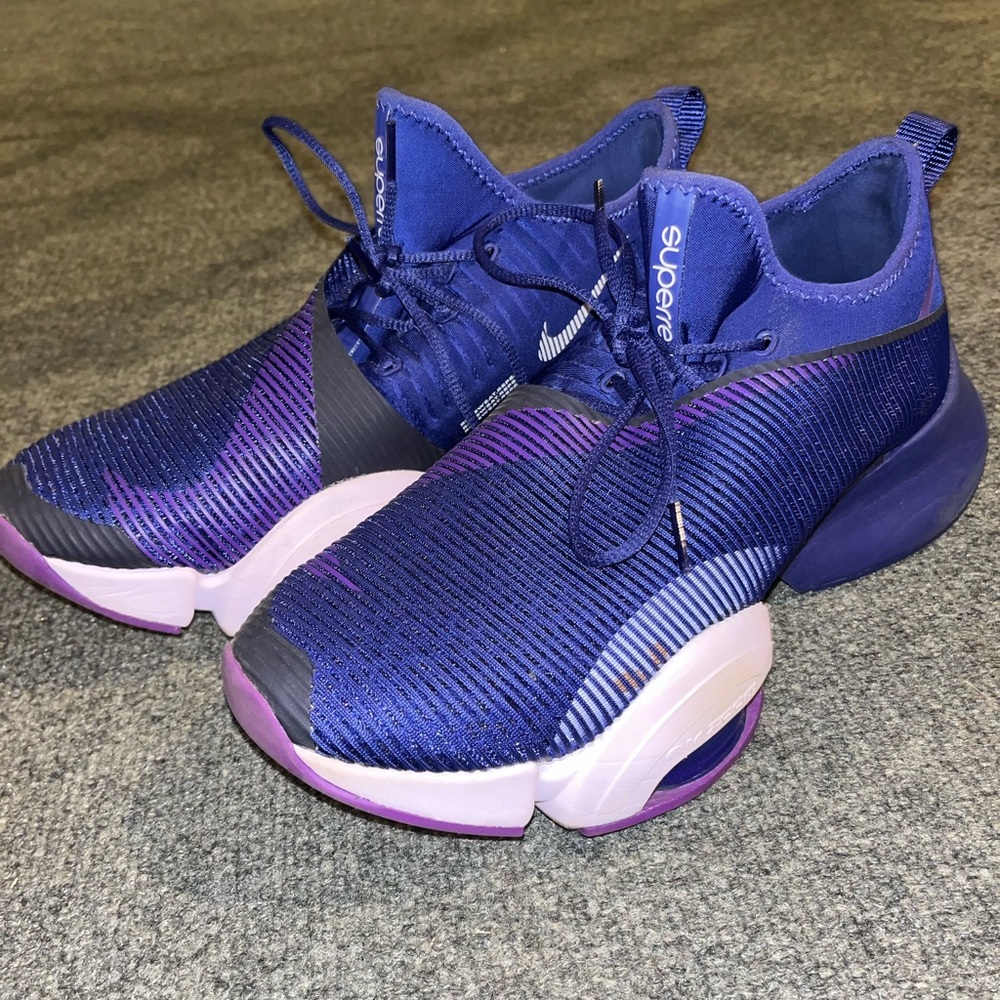 Woman’s Nike Air Zoom Superrep HITT Class shoes.